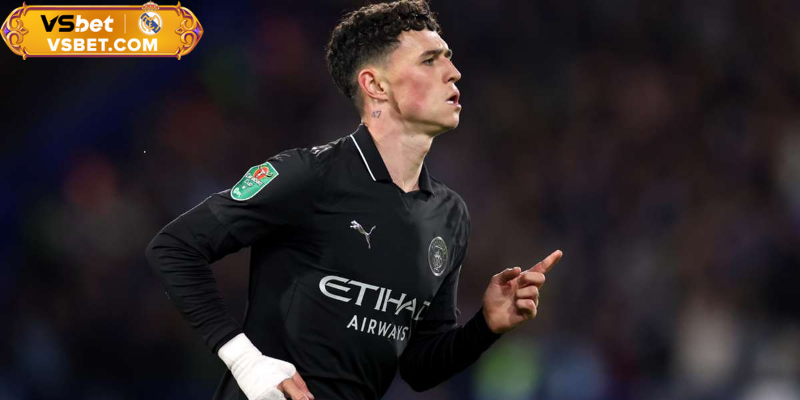 Phong độ của Phil Foden ở vị trí trung tâm khiến Pep Guardiola rất hài lòng